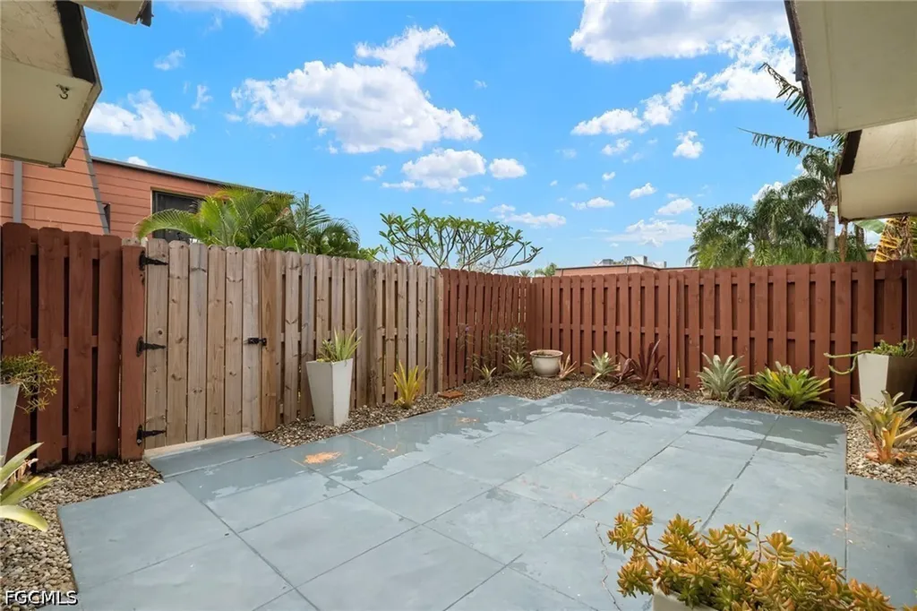 1520 Park Meadows Drive Fort Myers FL 33907