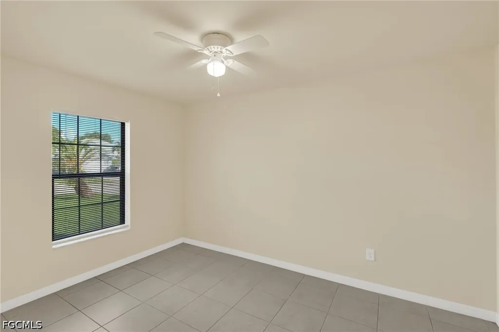 4623 SW 7th Place Cape Coral FL 33914