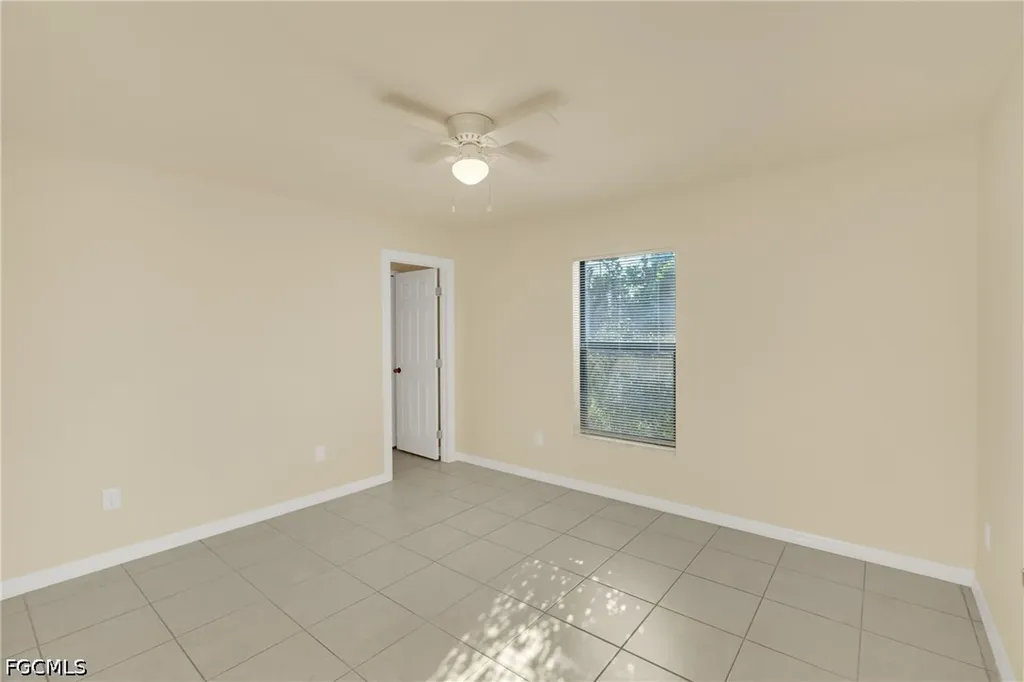 4623 SW 7th Place Cape Coral FL 33914
