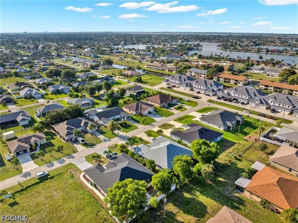 4623 SW 7th Place Cape Coral FL 33914