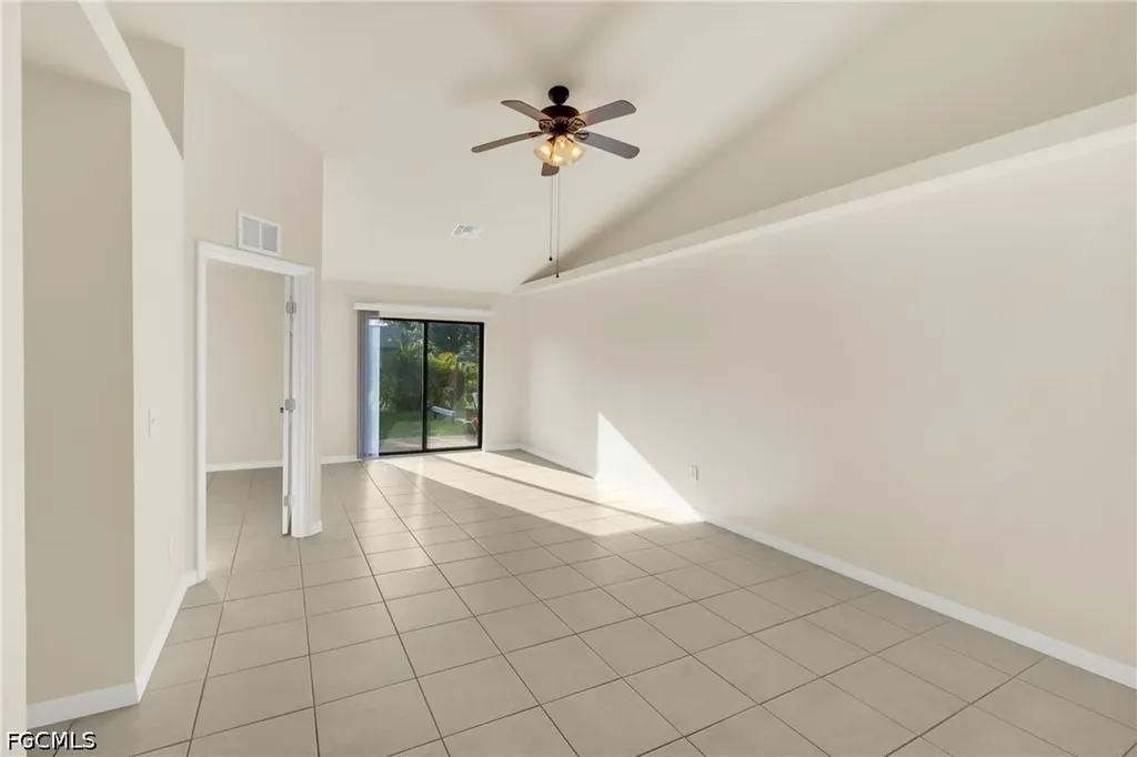 4623 SW 7th Place Cape Coral FL 33914