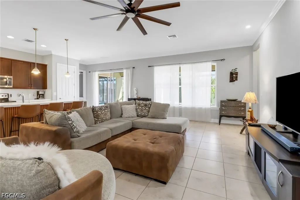 3411 SW 27th Place Cape Coral FL 33914
