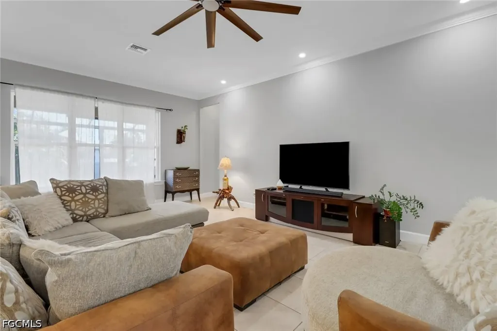 3411 SW 27th Place Cape Coral FL 33914