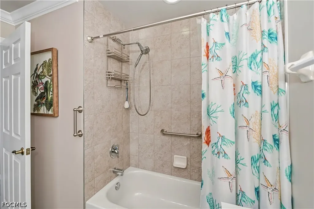 1051 Winding Pines Circle Cape Coral FL 33909