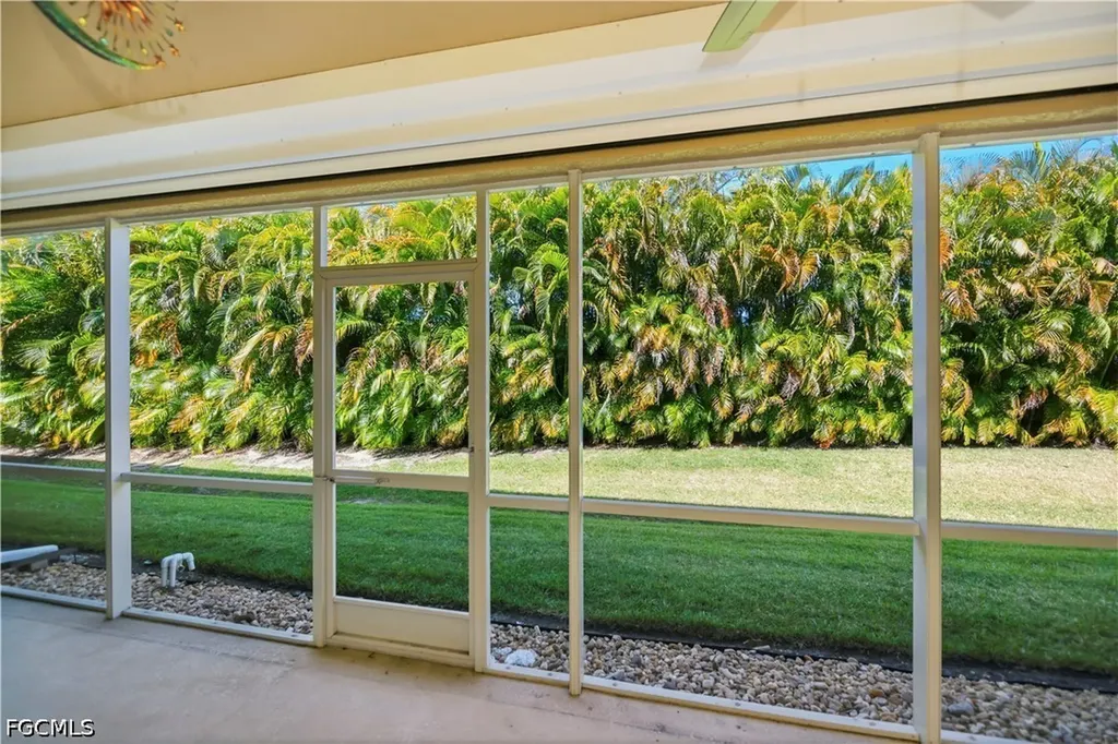 1051 Winding Pines Circle Cape Coral FL 33909