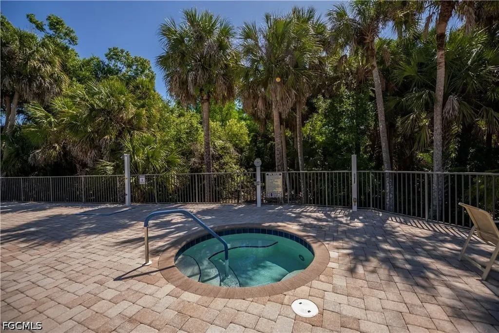 1051 Winding Pines Circle Cape Coral FL 33909