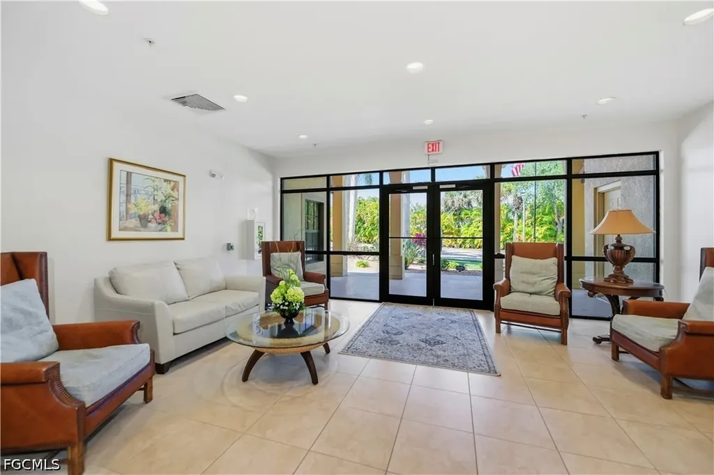 1051 Winding Pines Circle Cape Coral FL 33909