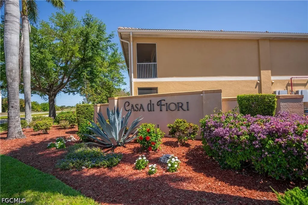 1051 Winding Pines Circle Cape Coral FL 33909