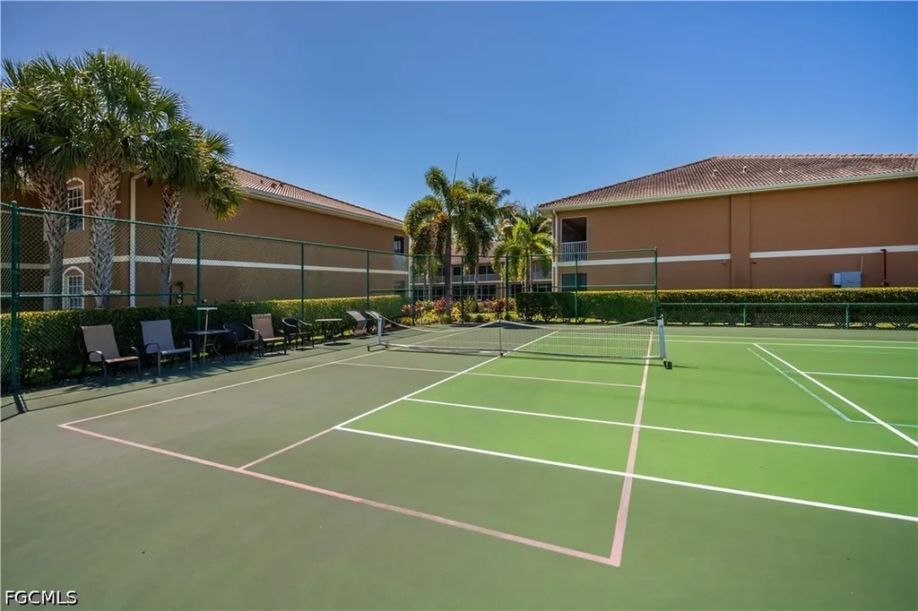 1051 Winding Pines Circle Cape Coral FL 33909