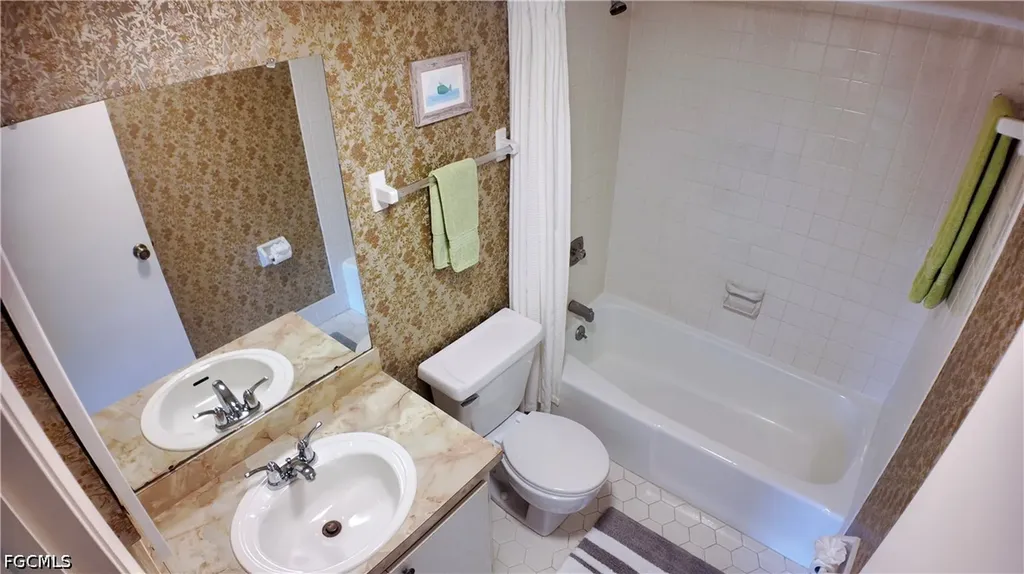 58 Glades Boulevard Naples FL 34112