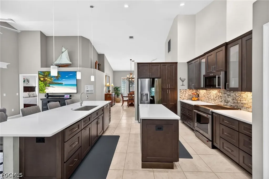 9514 Mariners Cove Lane Fort Myers FL 33919