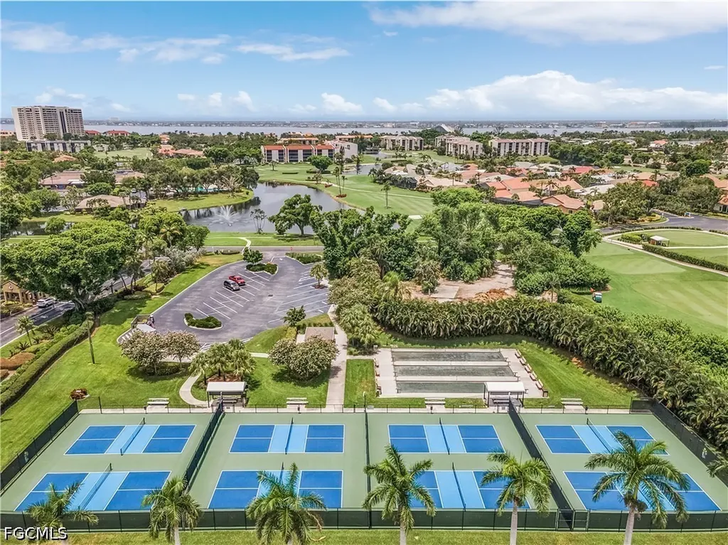 9514 Mariners Cove Lane Fort Myers FL 33919