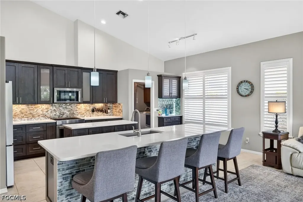 9514 Mariners Cove Lane Fort Myers FL 33919