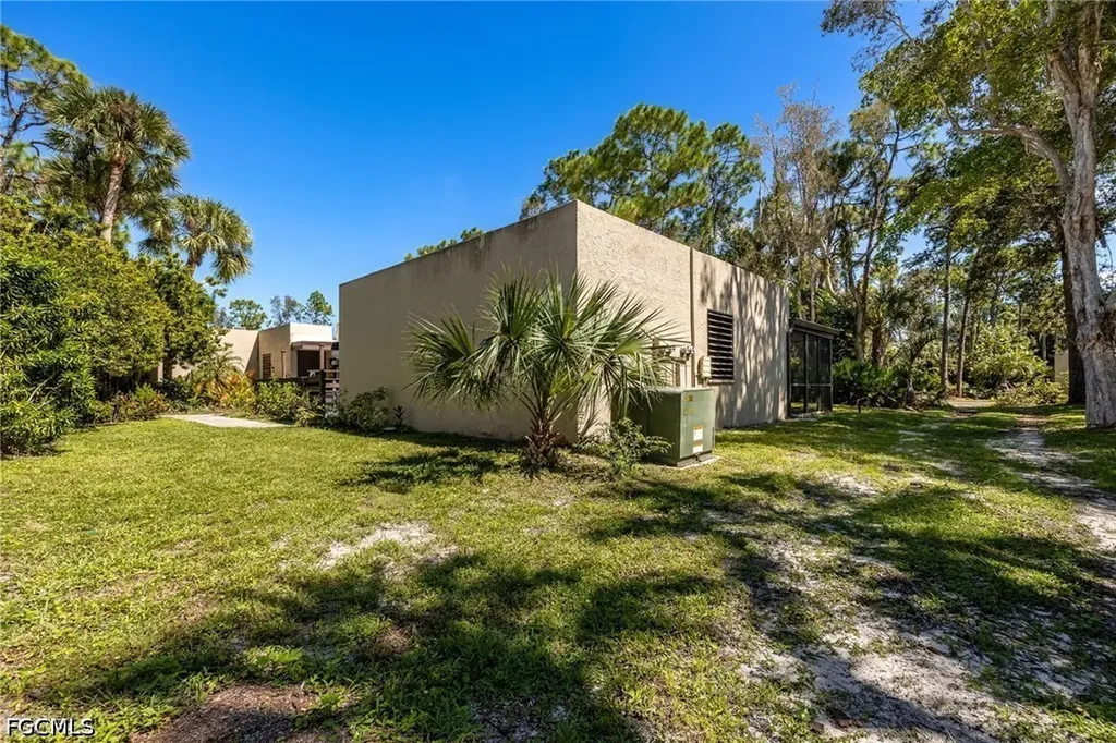 104 Pinebrook Drive Fort Myers FL 33907
