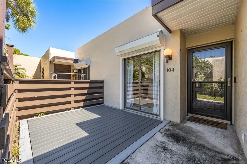 104 Pinebrook Drive Fort Myers FL 33907