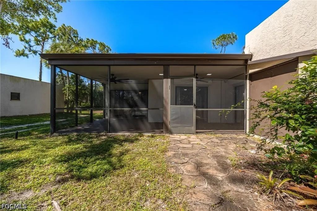 104 Pinebrook Drive Fort Myers FL 33907