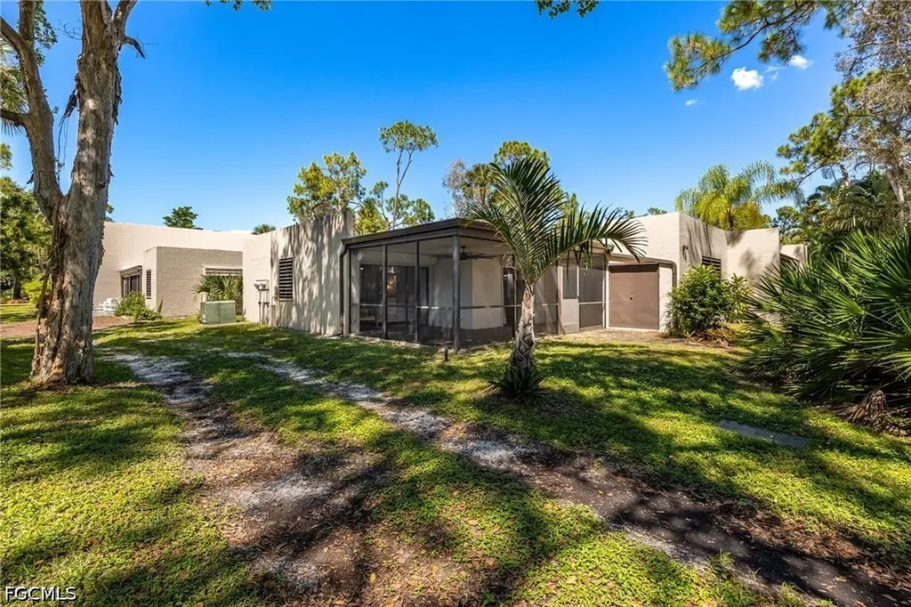 104 Pinebrook Drive Fort Myers FL 33907