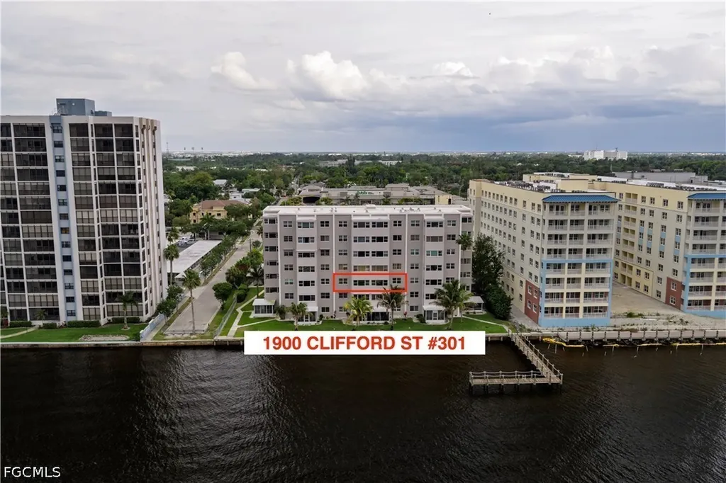 1900 Clifford Street Fort Myers FL 33901