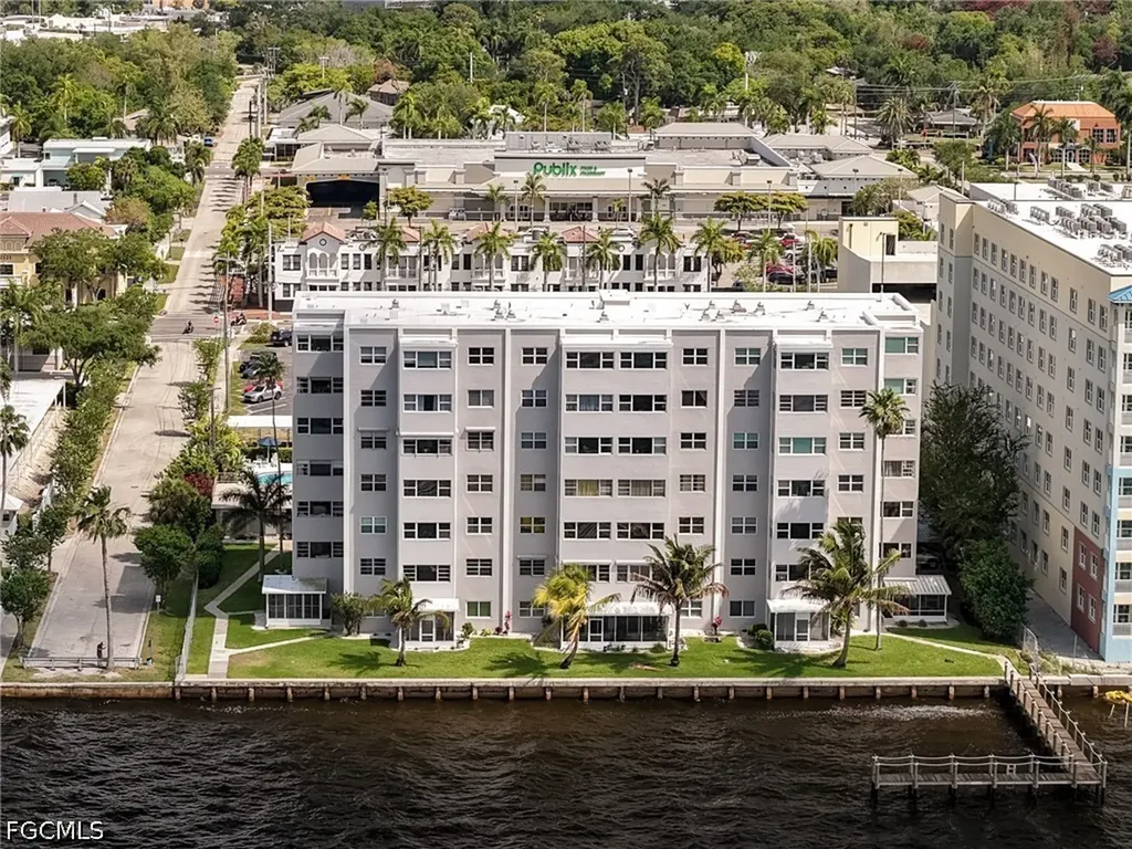 1900 Clifford Street Fort Myers FL 33901