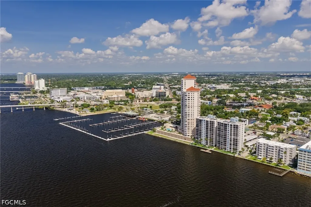 1900 Clifford Street Fort Myers FL 33901