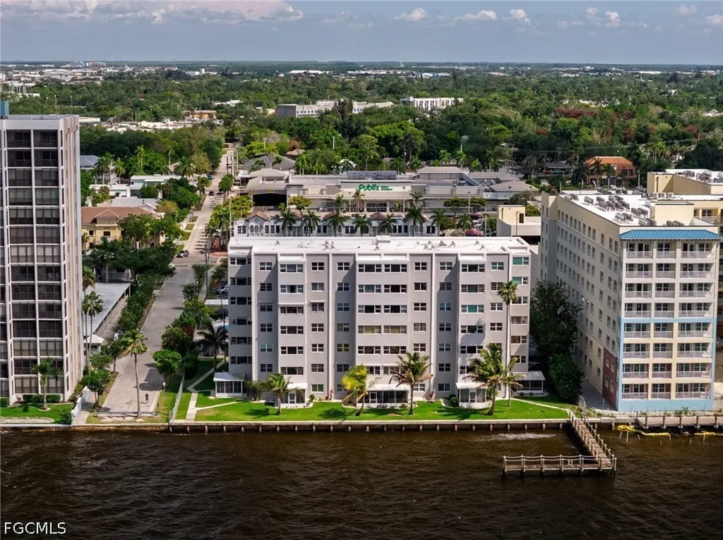 1900 Clifford Street Fort Myers FL 33901
