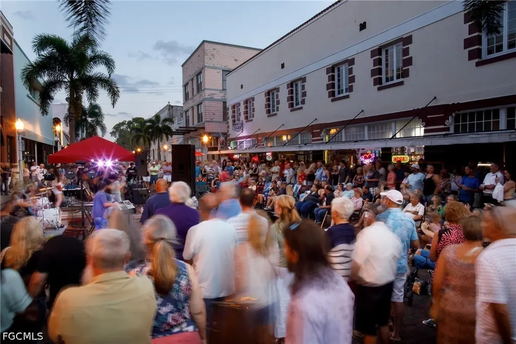 1900 Clifford Street Fort Myers FL 33901