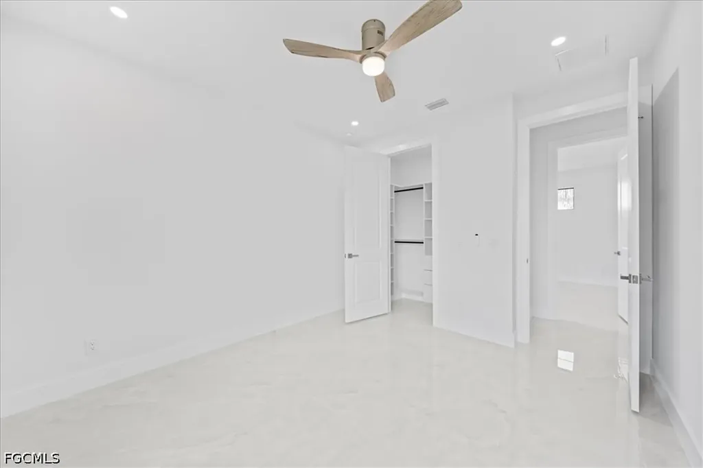 220 NE 9th Street Cape Coral FL 33909