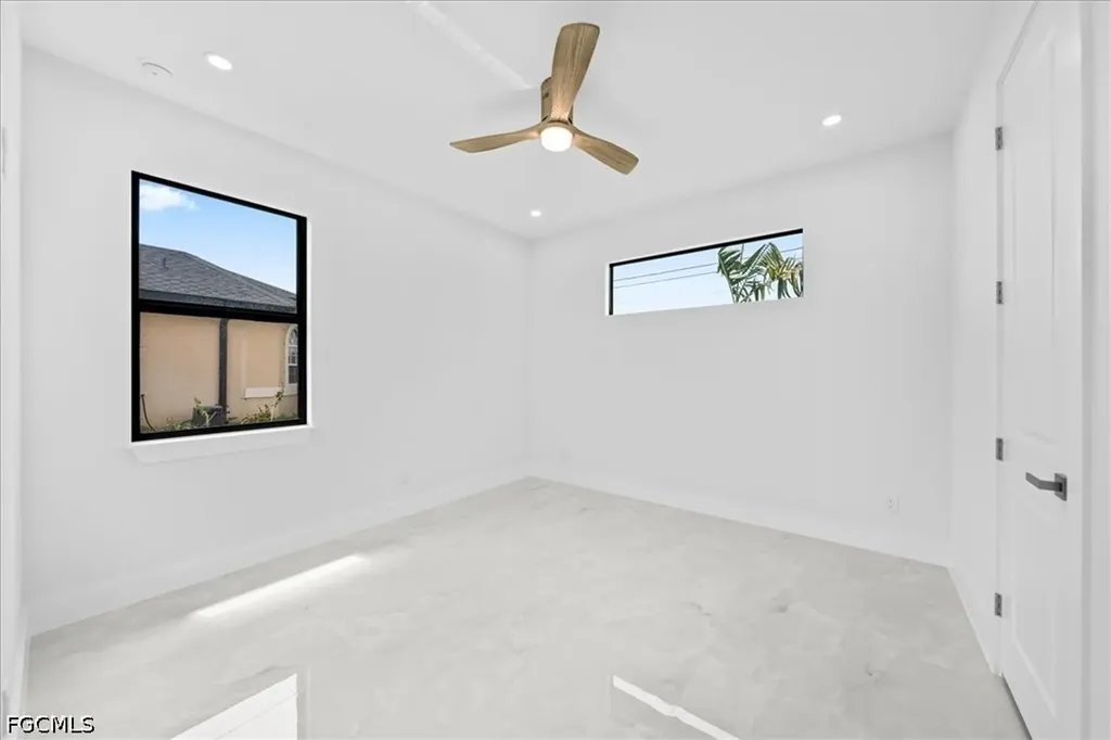 220 NE 9th Street Cape Coral FL 33909