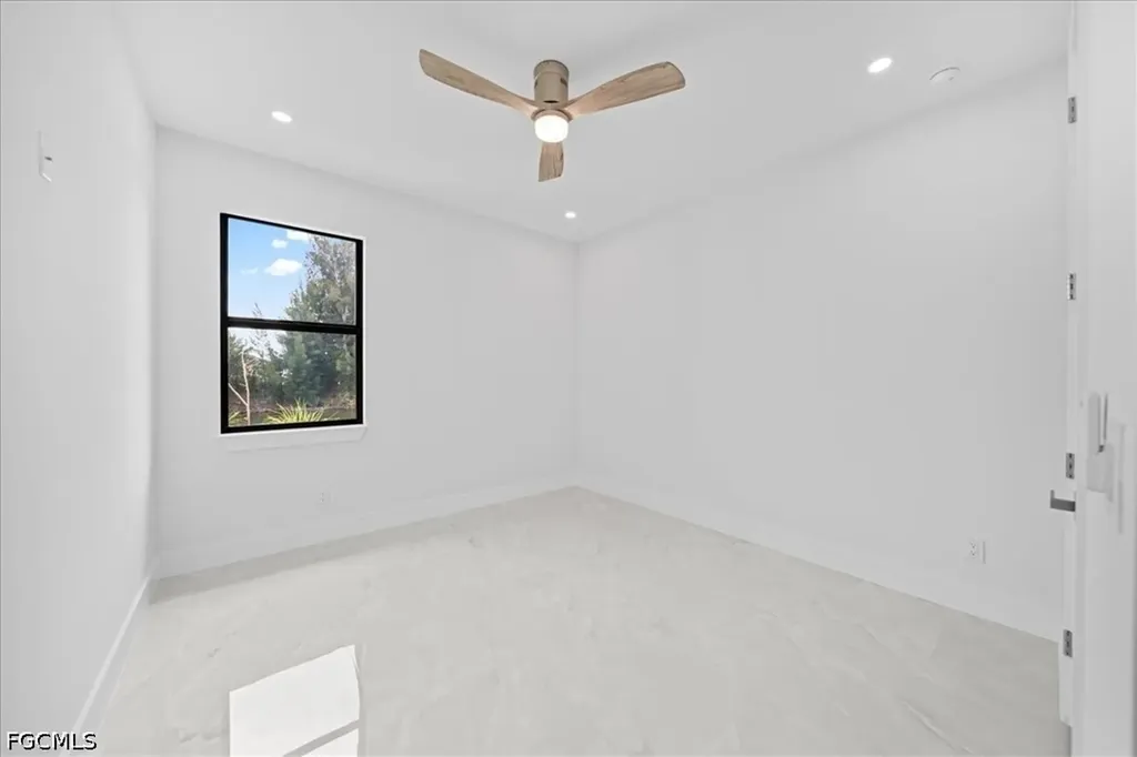 220 NE 9th Street Cape Coral FL 33909