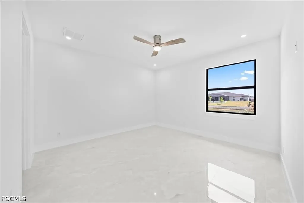 220 NE 9th Street Cape Coral FL 33909