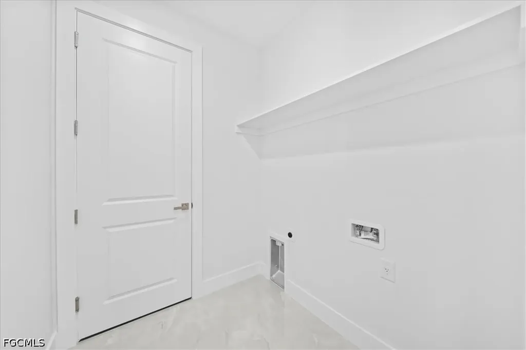 220 NE 9th Street Cape Coral FL 33909