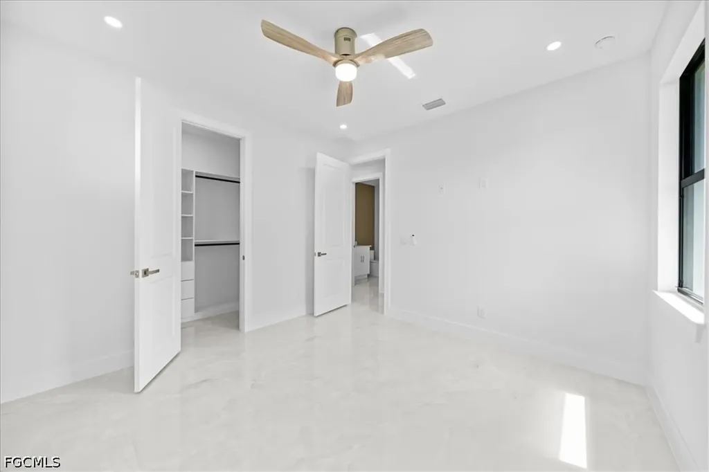 220 NE 9th Street Cape Coral FL 33909