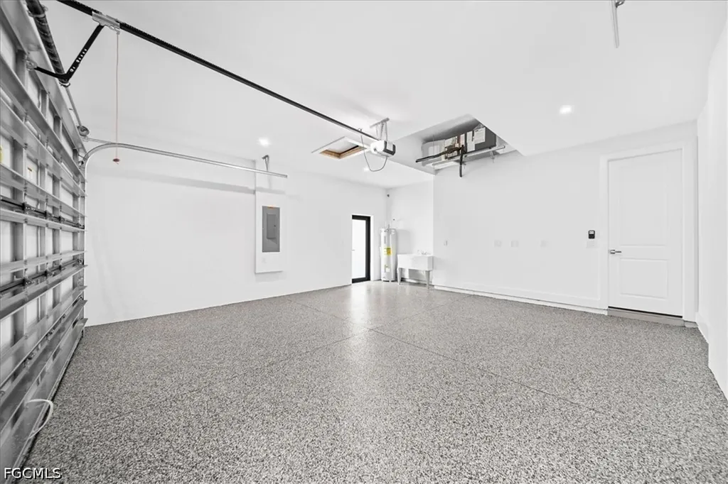 220 NE 9th Street Cape Coral FL 33909
