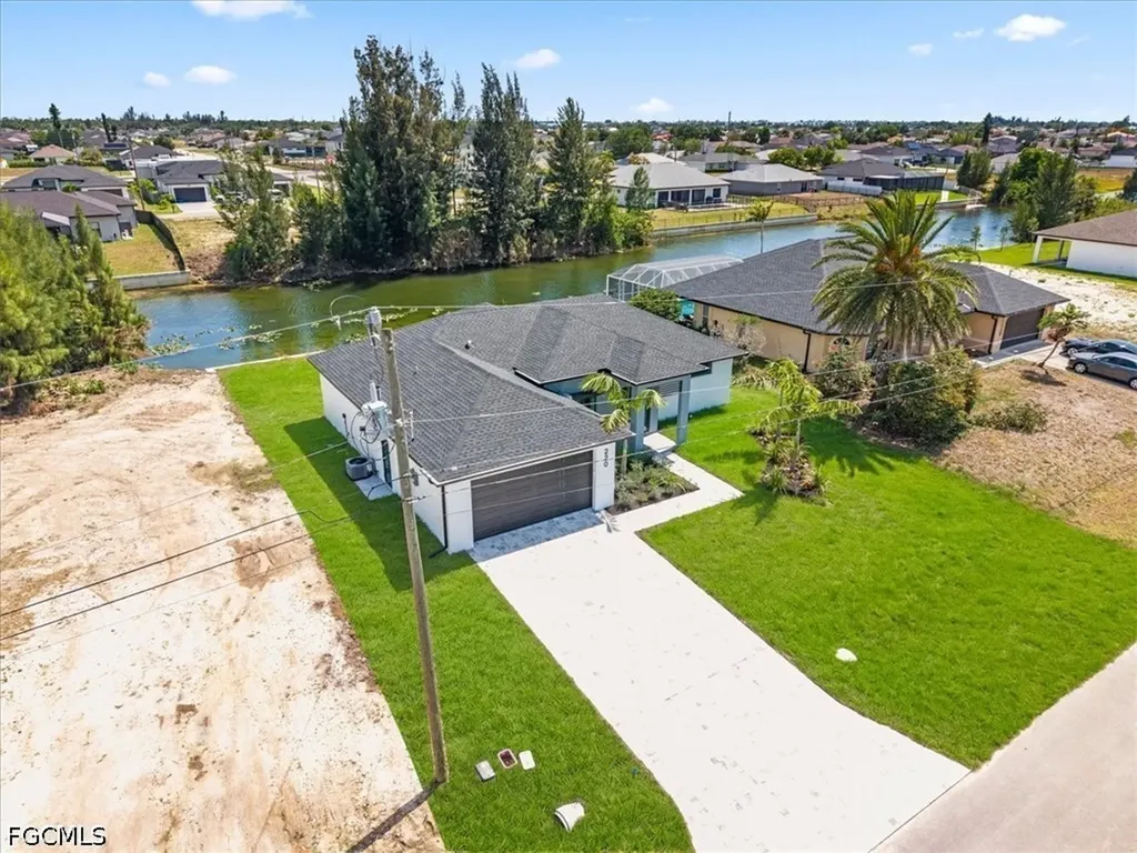 220 NE 9th Street Cape Coral FL 33909