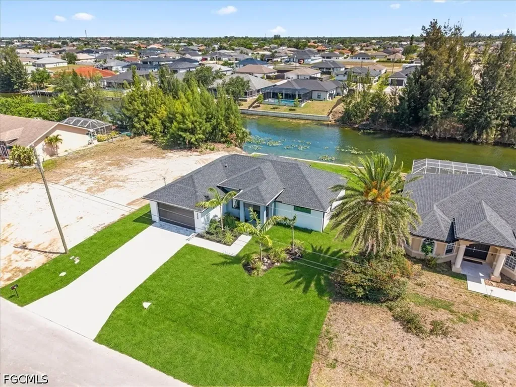 220 NE 9th Street Cape Coral FL 33909
