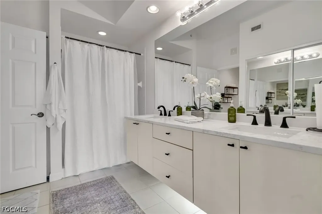 6750 Beach Resort Drive Naples FL 34114