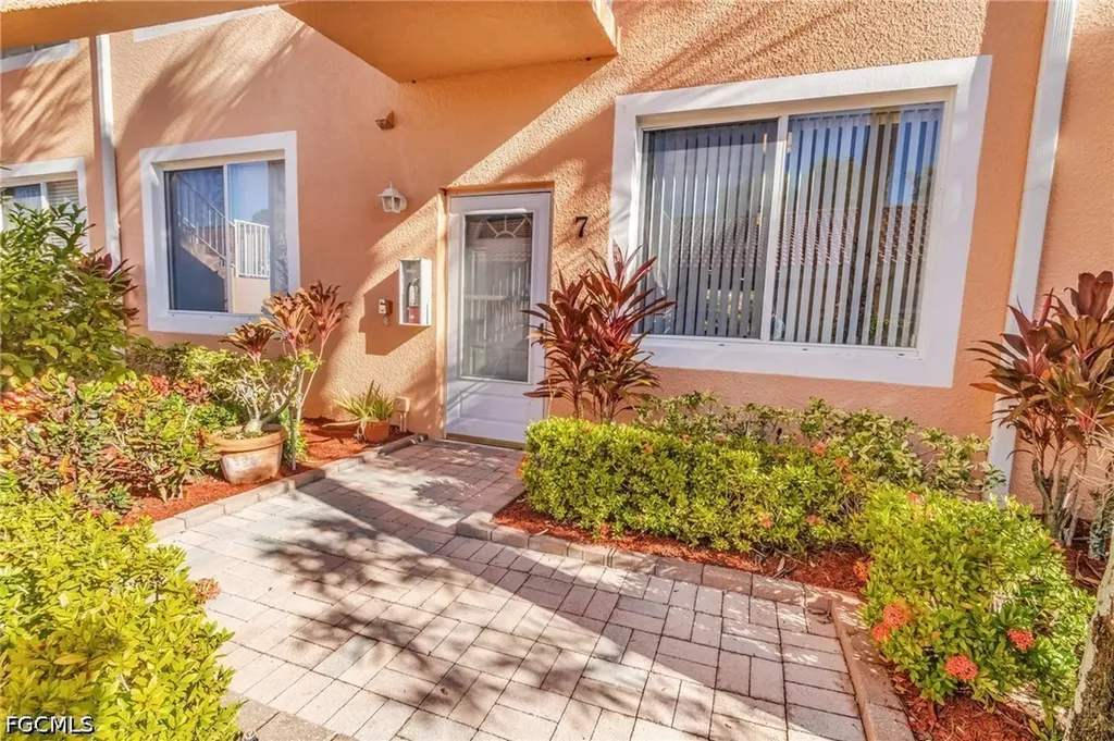 6750 Beach Resort Drive Naples FL 34114