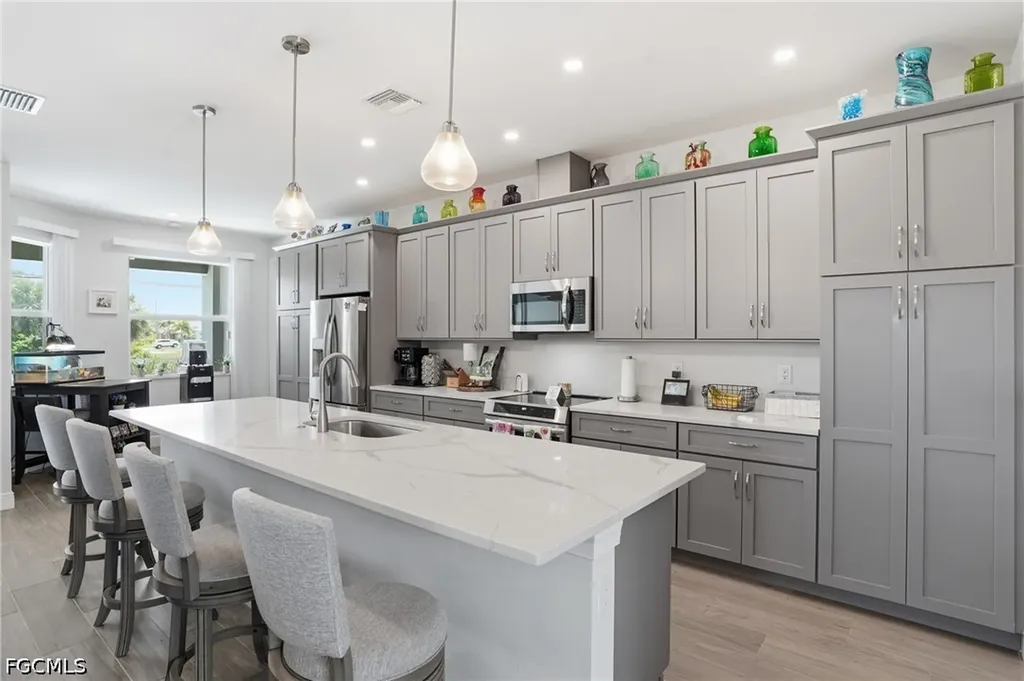 1825 NW 31st Avenue Cape Coral FL 33993