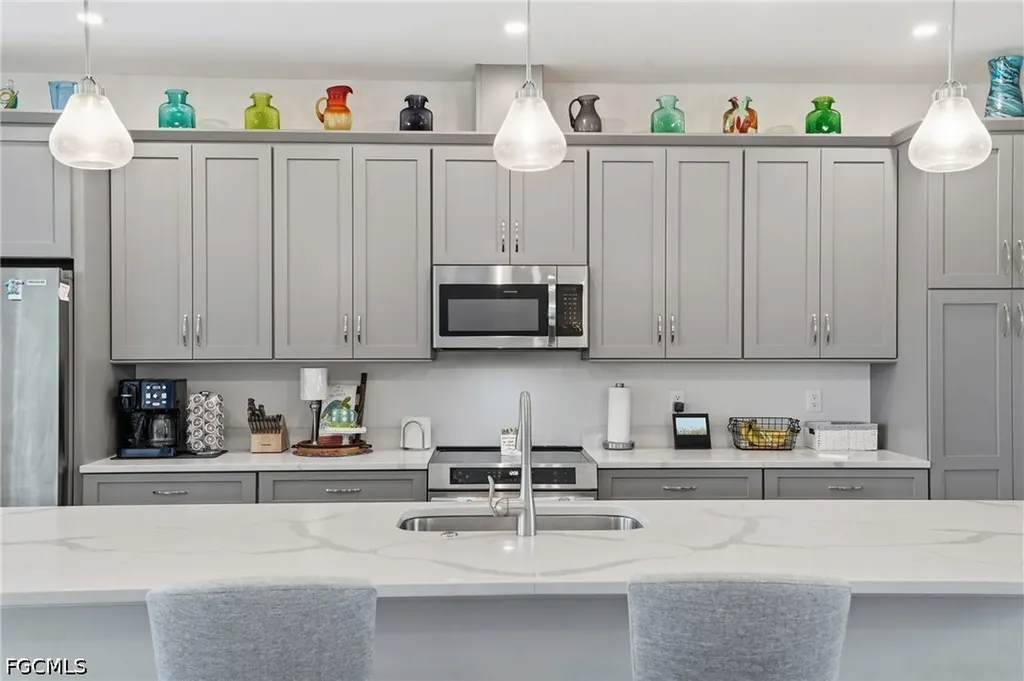1825 NW 31st Avenue Cape Coral FL 33993