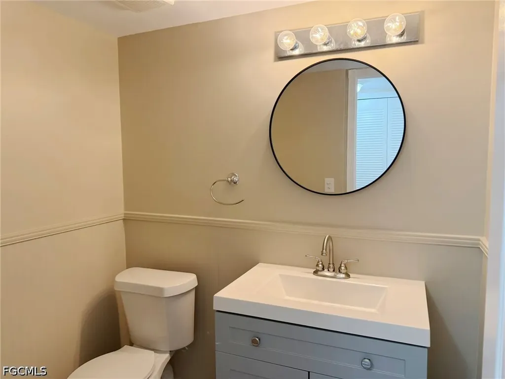 621 SE 12th Avenue Cape Coral FL 33990
