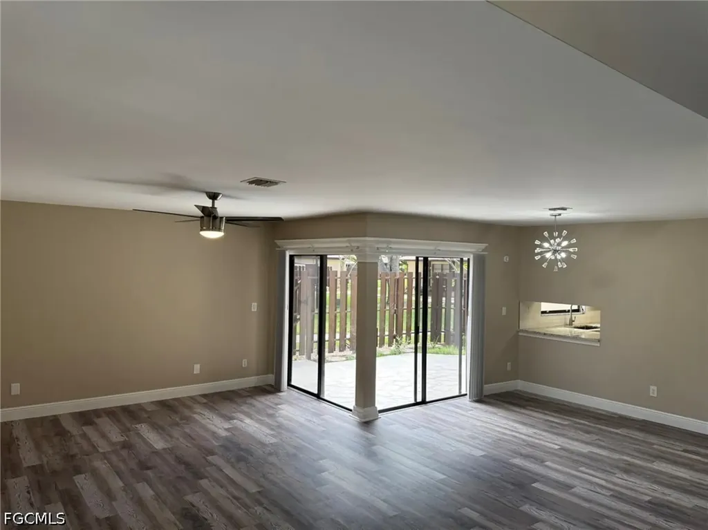 621 SE 12th Avenue Cape Coral FL 33990