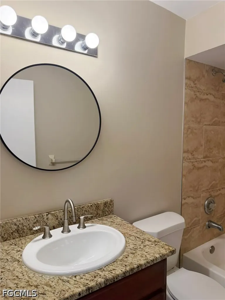 621 SE 12th Avenue Cape Coral FL 33990