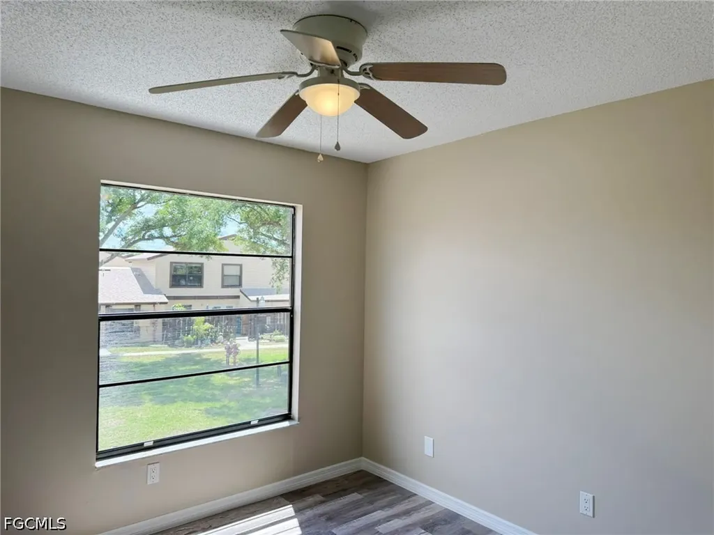 621 SE 12th Avenue Cape Coral FL 33990