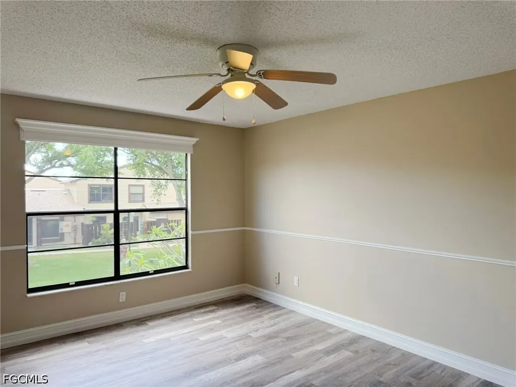 621 SE 12th Avenue Cape Coral FL 33990