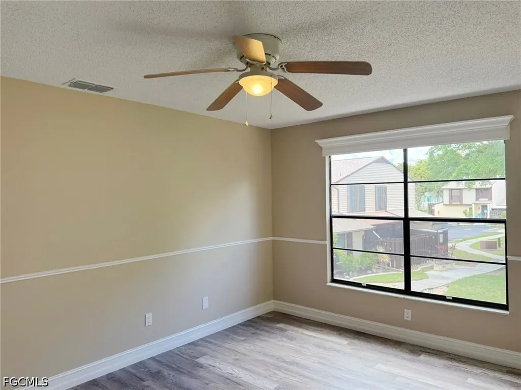 621 SE 12th Avenue Cape Coral FL 33990