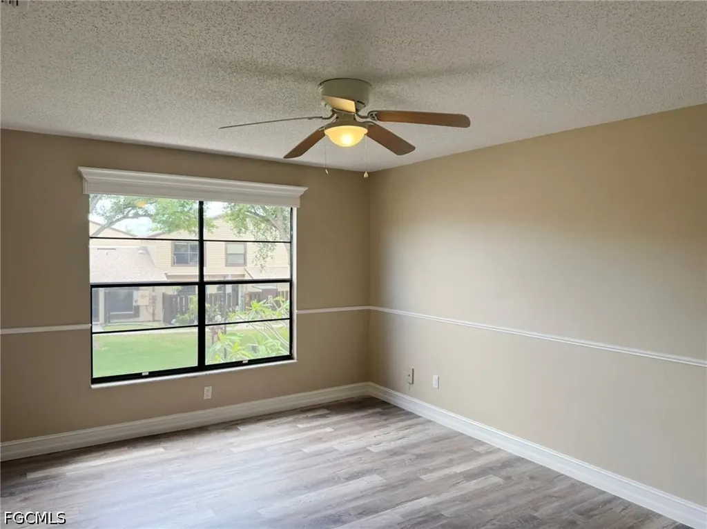621 SE 12th Avenue Cape Coral FL 33990