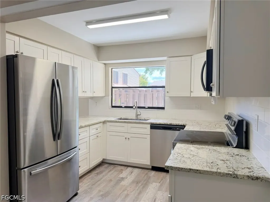 621 SE 12th Avenue Cape Coral FL 33990