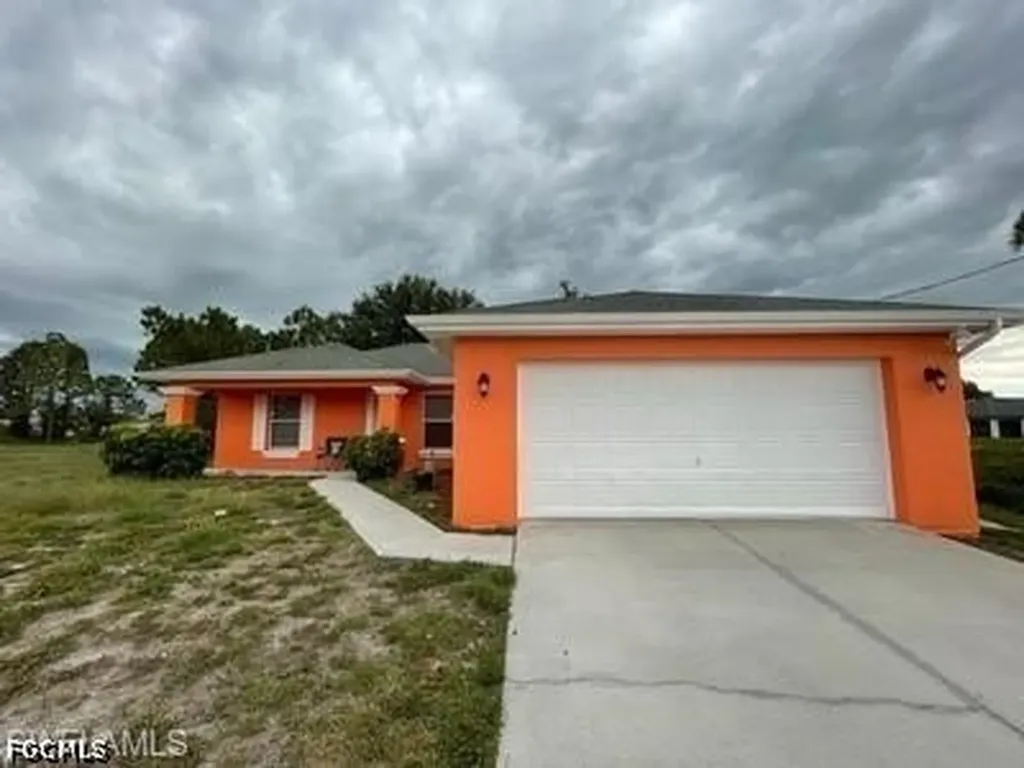 3902 23rd Street SW Lehigh Acres FL 33976