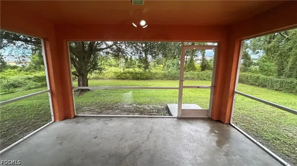 3902 23rd Street SW Lehigh Acres FL 33976