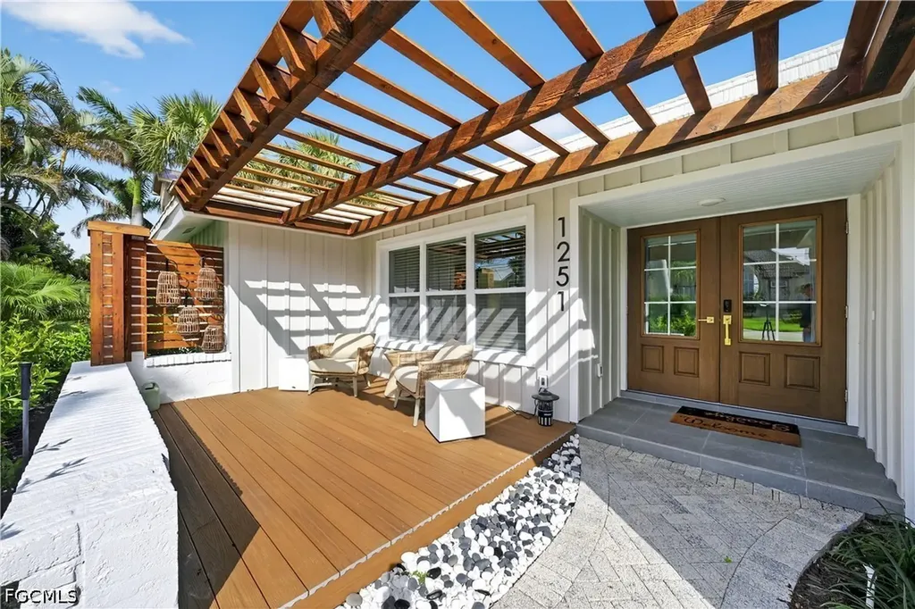 1251 Par View Drive Sanibel FL 33957